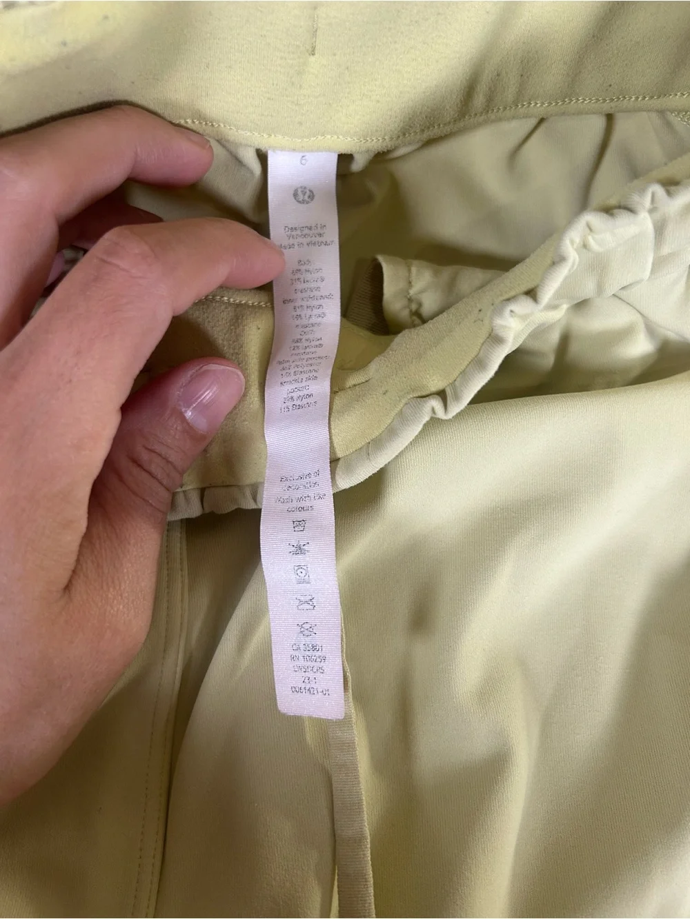 Lululemon stretch high rise on the fly Pale Yellow Joggers - Picture 5 of 11